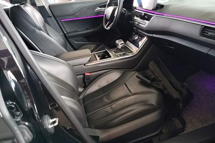Used Hongqi H5 2022 Classic Model Facelift 1.5T DCT Qiyun Edition Right Front Seat
