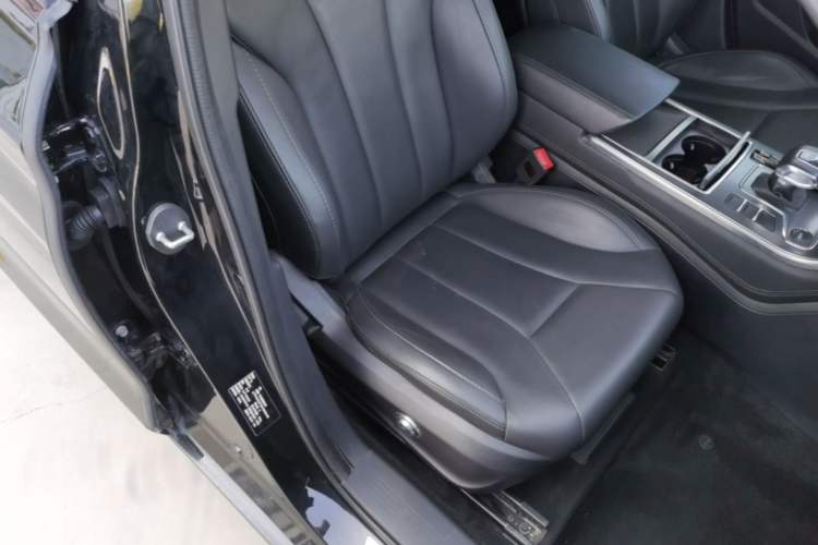 Used Hongqi H5 2022 Classic Model Facelift 1.5T DCT Qiyun Edition Right Front Seat