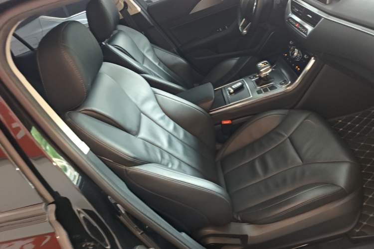 Used Hongqi H5 2022 Classic Model 1.5T DCT Flagship Edition Right Front Seat