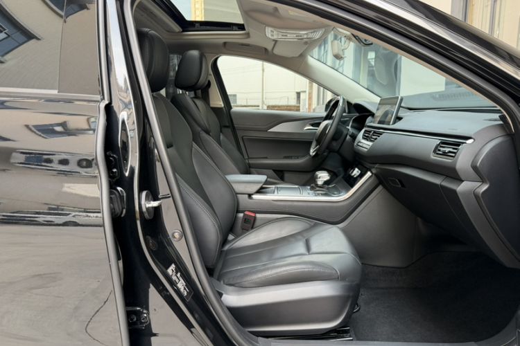 Used Hongqi H5 2022 Classic Model Facelift 1.5T DCT Qiyun Edition Right Front Seat
