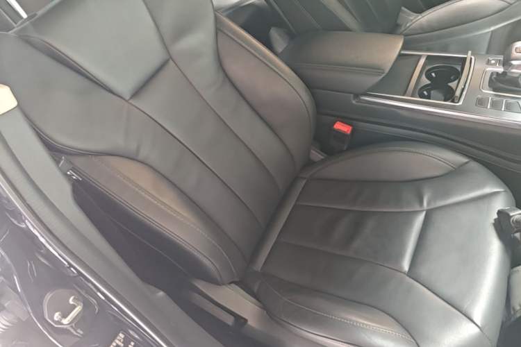 Used Hongqi H5 2022 Classic Model Facelift 1.5T DCT Qiyun Edition Right Front Seat