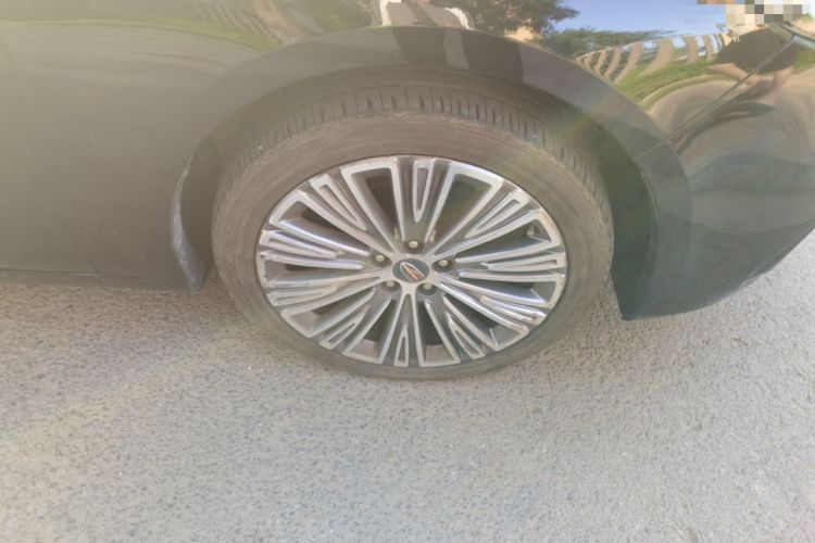 Used Hongqi H5 2022 Classic Model 1.5T DCT Flagship Edition Right Front Wheel Hub