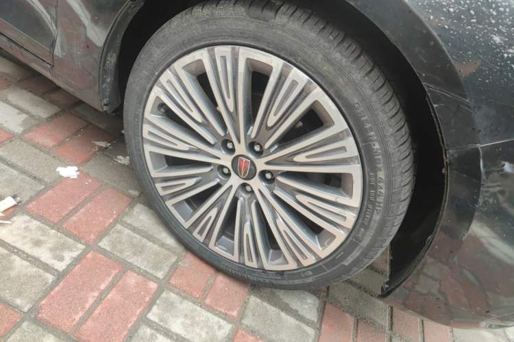 Used Hongqi H5 2022 Classic Model Facelift 1.5T DCT Qiyun Edition Right Front Wheel Hub
