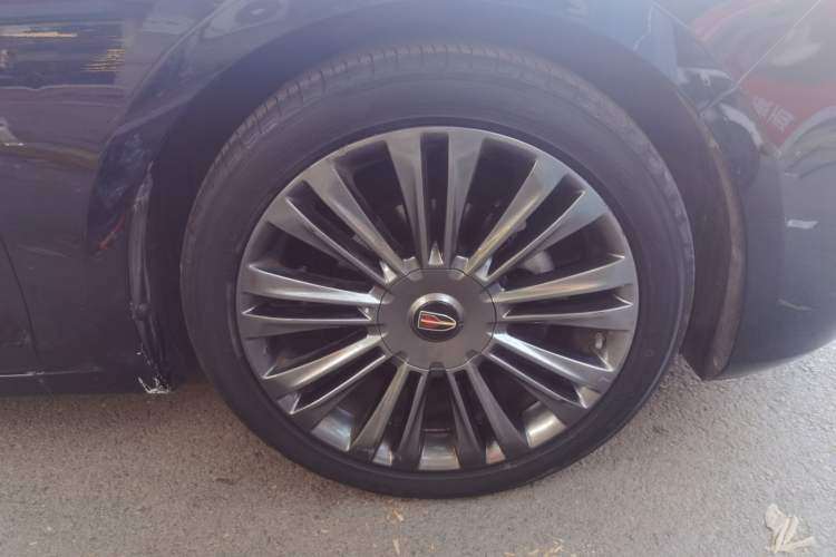 Used Hongqi H5 2022 Classic Model 1.8T Automatic Smart Connect Flagship Edition Right Front Wheel Hub