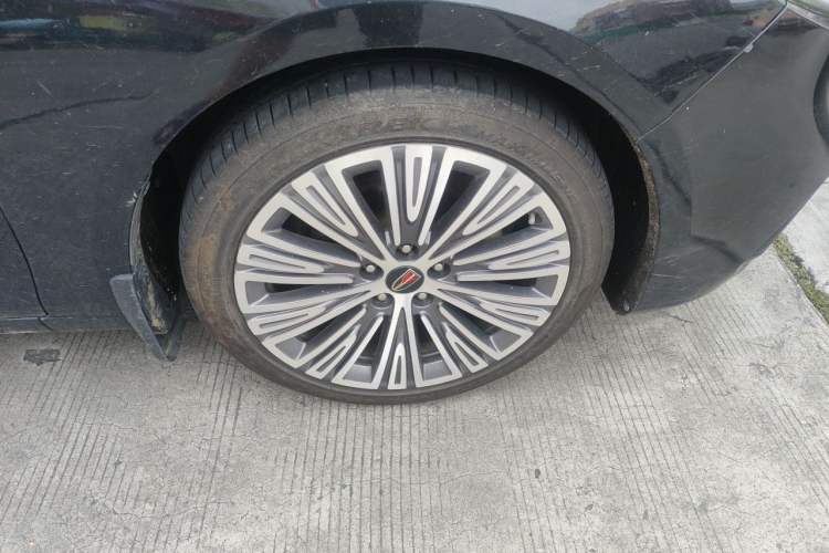 Used Hongqi H5 2022 Classic Model 1.5T DCT Flagship Edition Right Front Wheel Hub