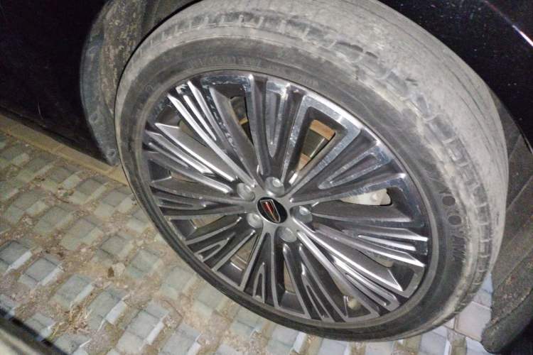 Used Hongqi H5 2022 Classic Model Facelift 1.5T DCT Qiyun Edition Right Front Wheel Hub