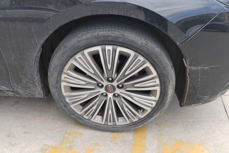 Used Hongqi H5 2022 Classic Model Facelift 1.5T DCT Qiyun Edition Right Front Wheel Hub