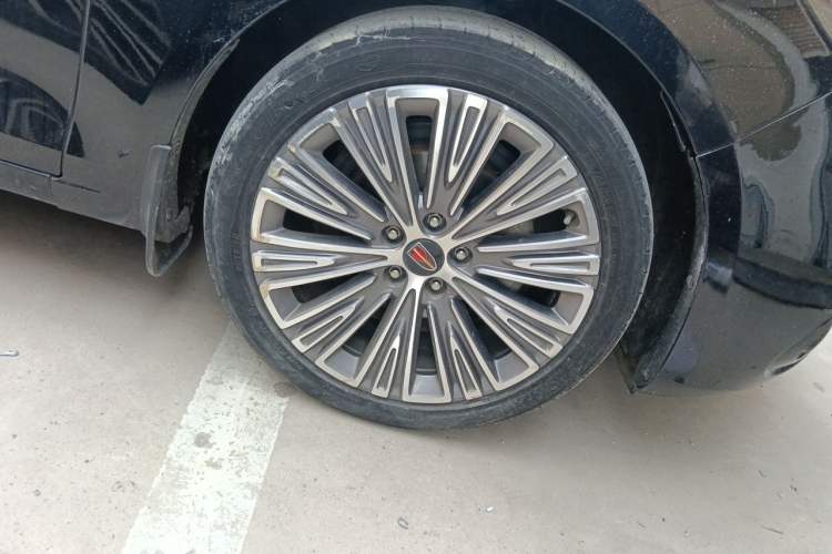 Used Hongqi H5 2022 Classic Model 1.5T DCT Flagship Edition Right Front Wheel Hub
