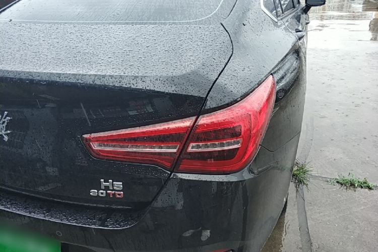 Used Hongqi H5 2022 Classic Model Facelift 1.5T DCT Qiyun Edition Right Rear Taillight