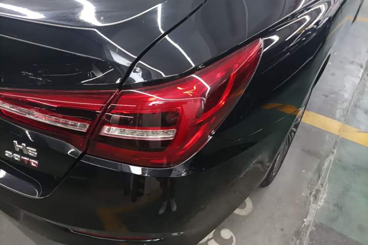 Used Hongqi H5 2022 Classic Model Facelift 1.5T DCT Qiyun Edition Right Rear Taillight