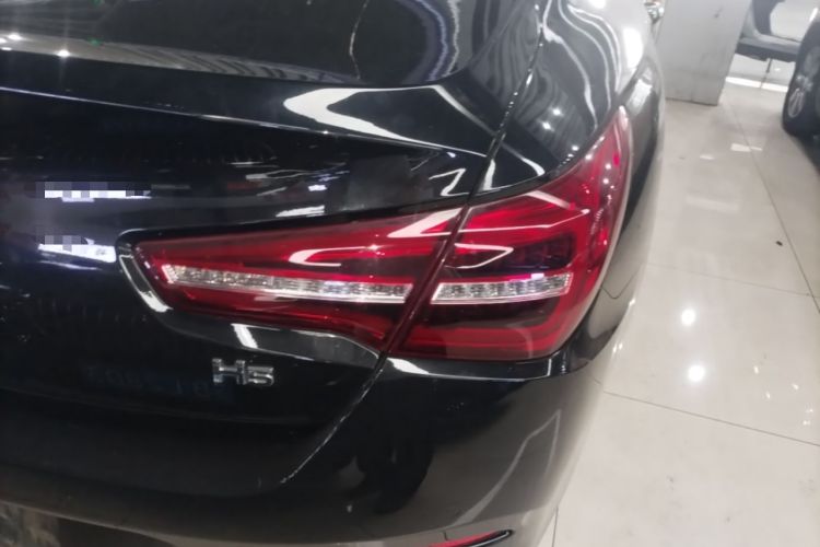 Used Hongqi H5 2022 Classic Model Facelift 1.5T DCT Qiyun Edition Right Rear Taillight