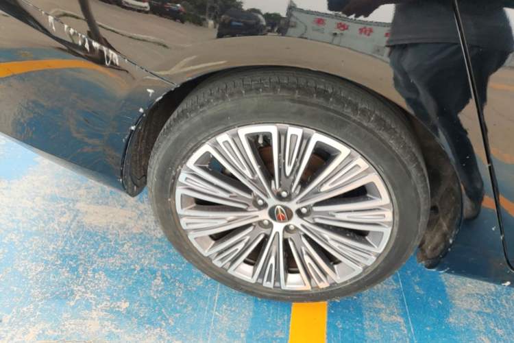 Used Hongqi H5 2022 Classic Model 1.5T DCT Flagship Edition Right Rear Wheel Hub