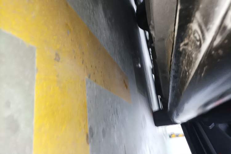 Used Hongqi H5 2022 Classic Model Facelift 1.5T DCT Qiyun Edition Right Side Sill