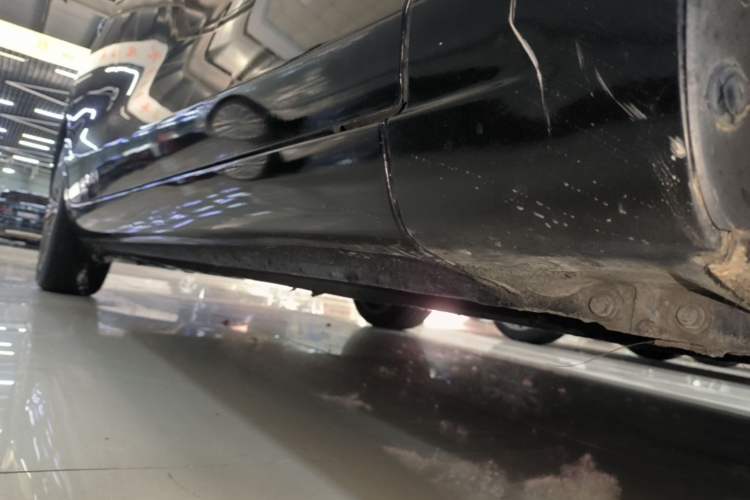 Used Hongqi H5 2022 Classic Model Facelift 1.5T DCT Qiyun Edition Right Side Sill