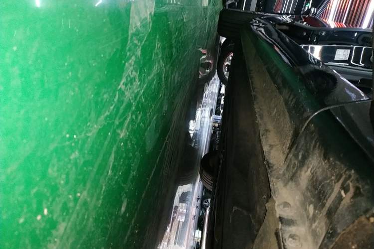 Used Hongqi H5 2022 Classic Model 1.5T DCT Flagship Edition Right Side Sill