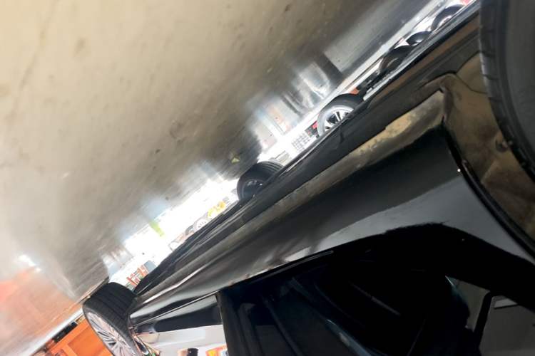 Used Hongqi H5 2022 Classic Model 1.5T DCT Flagship Edition Right Side Sill
