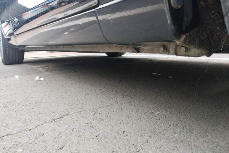 Used Hongqi H5 2022 Classic Model Facelift 1.5T DCT Qiyun Edition Right Side Sill