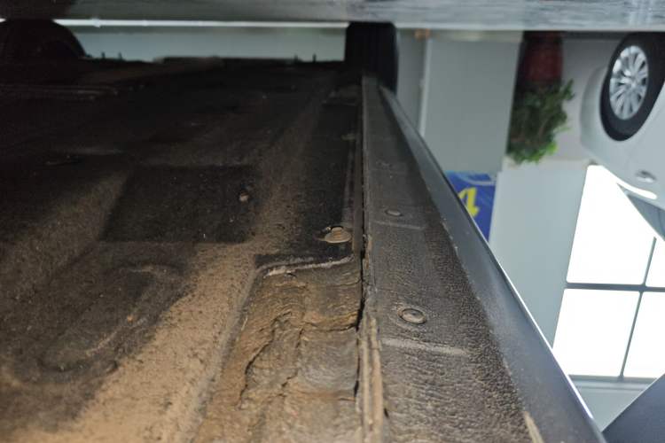 Used Hongqi H5 2022 Classic Model Facelift 1.5T DCT Qiyun Edition Right Side Sill