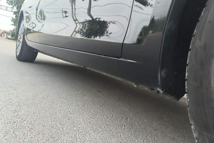 Used Hongqi H5 2022 Classic Model Facelift 1.5T DCT Qiyun Edition Right Side Sill