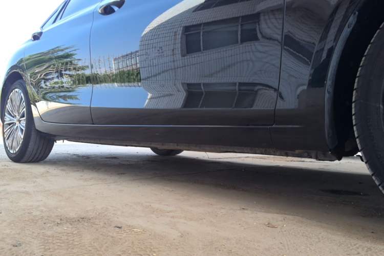 Used Hongqi H5 2022 Classic Model Facelift 1.5T DCT Qiyun Edition Right Side Sill