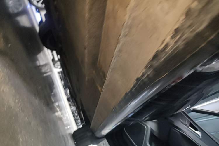 Used Hongqi H5 2022 Classic Model Facelift 1.5T DCT Qiyun Edition Right Side Sill