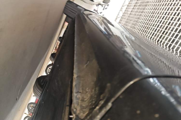 Used Hongqi H5 2022 Classic Model Facelift 1.5T DCT Qiyun Edition Right Side Sill