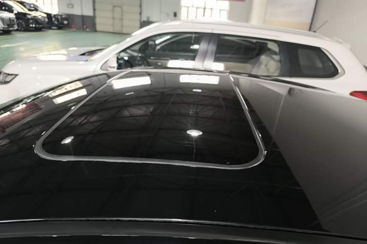 Used Hongqi H5 2022 Classic Model 1.5T DCT Flagship Edition Roof