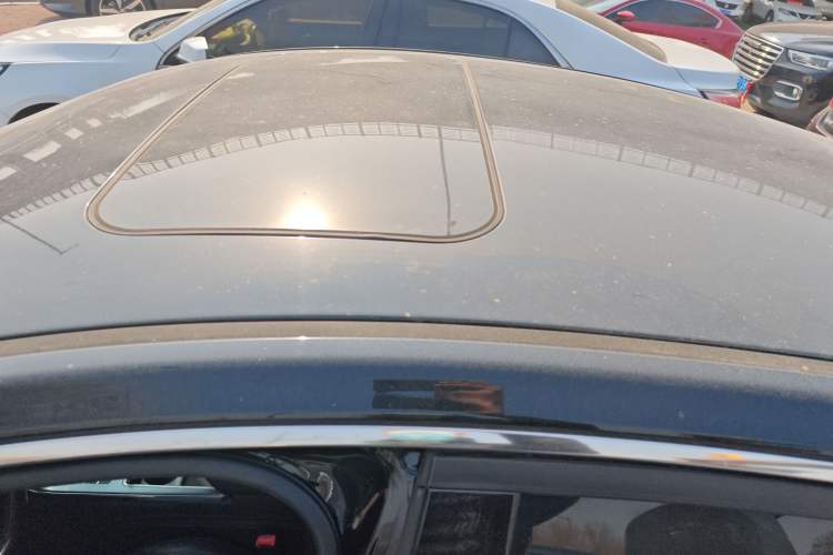 Used Hongqi H5 2022 Classic Model Facelift 1.5T DCT Qiyun Edition Roof