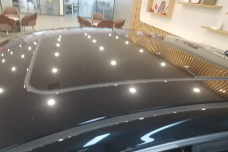 Used Hongqi H5 2022 Classic Model 1.8T Automatic Smart Connect Flagship Edition Roof