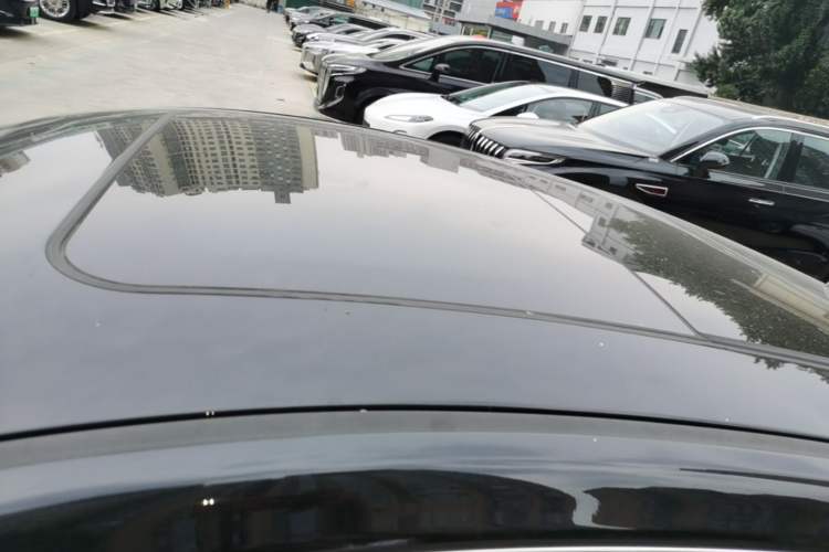 Used Hongqi H5 2022 Classic Model Facelift 1.8T Automatic Smart Connect Flagship Edition Roof