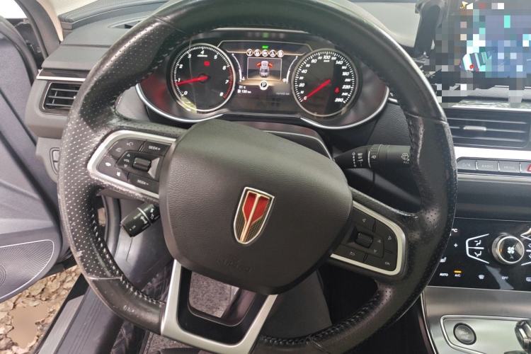 Used Hongqi H5 2022 Classic Model Facelift 1.8T Automatic Smart Connect Flagship Edition Steering Wheel