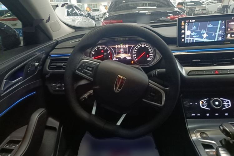Used Hongqi H5 2022 Classic Model Facelift 1.8T Automatic Smart Connect Flagship Edition Steering Wheel