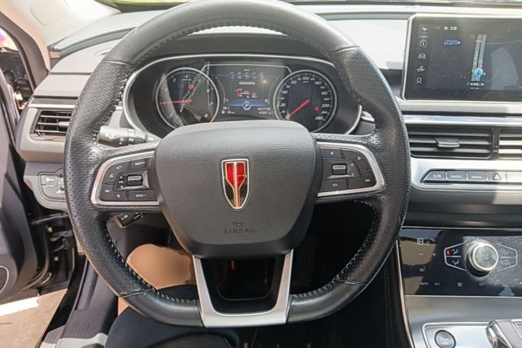 Used Hongqi H5 2022 Classic Model Facelift 1.8T Automatic Smart Connect Flagship Edition Steering Wheel