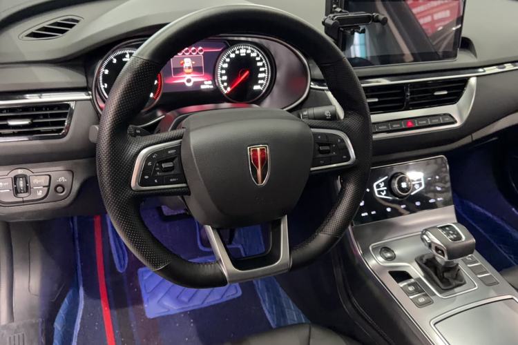 Used Hongqi H5 2022 Classic Model Facelift 1.8T Automatic Smart Connect Flagship Edition Steering Wheel