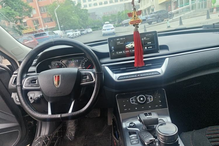 Used Hongqi H5 2022 Classic Model 1.8T Automatic Smart Connect Flagship Edition Steering Wheel