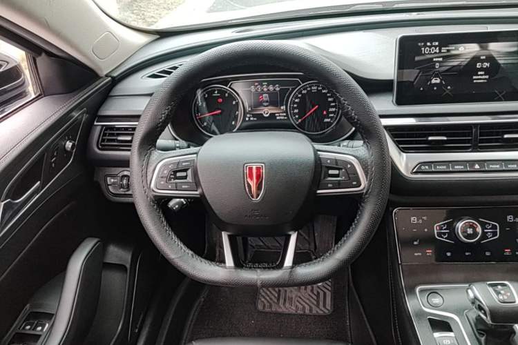 Used Hongqi H5 2022 Classic Model Facelift 1.8T Automatic Smart Connect Flagship Edition Steering Wheel
