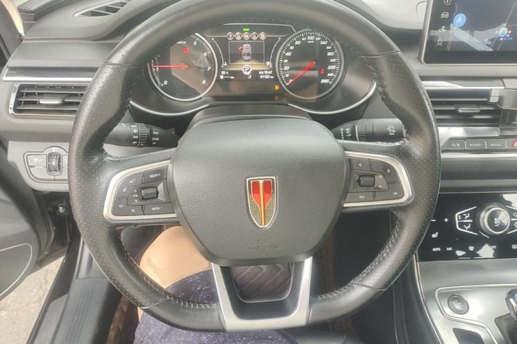 Used Hongqi H5 2022 Classic Model 1.8T Automatic Smart Connect Flagship Edition Steering Wheel