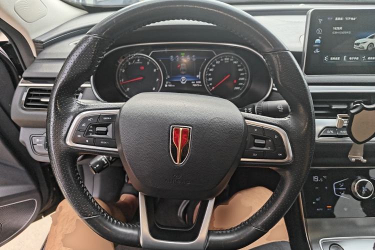 Used Hongqi H5 2022 Classic Model Facelift 1.8T Automatic Smart Connect Flagship Edition Steering Wheel