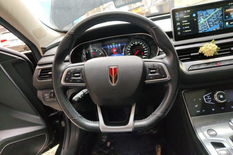 Used Hongqi H5 2022 Classic Model 1.8T Automatic Smart Connect Flagship Edition Steering Wheel
