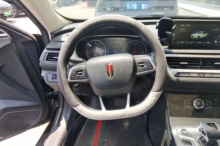 Used Hongqi H5 2022 Classic Model 1.8T Automatic Smart Connect Flagship Edition Steering Wheel