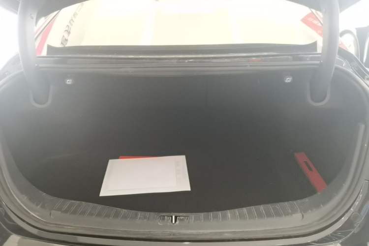 Used Hongqi H5 2022 Classic Model Facelift 1.5T DCT Qiyun Edition Trunk