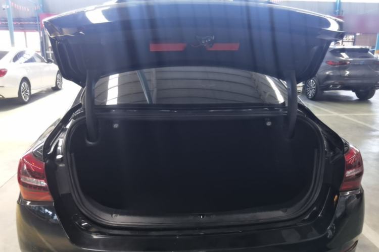 Used Hongqi H5 2022 Classic Model 1.5T DCT Flagship Edition Trunk