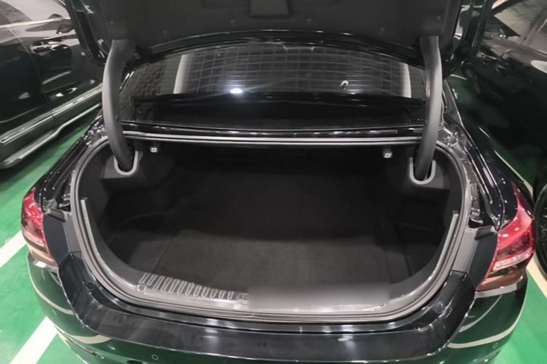 Used Hongqi H5 2022 Classic Model Facelift 1.5T DCT Qiyun Edition Trunk
