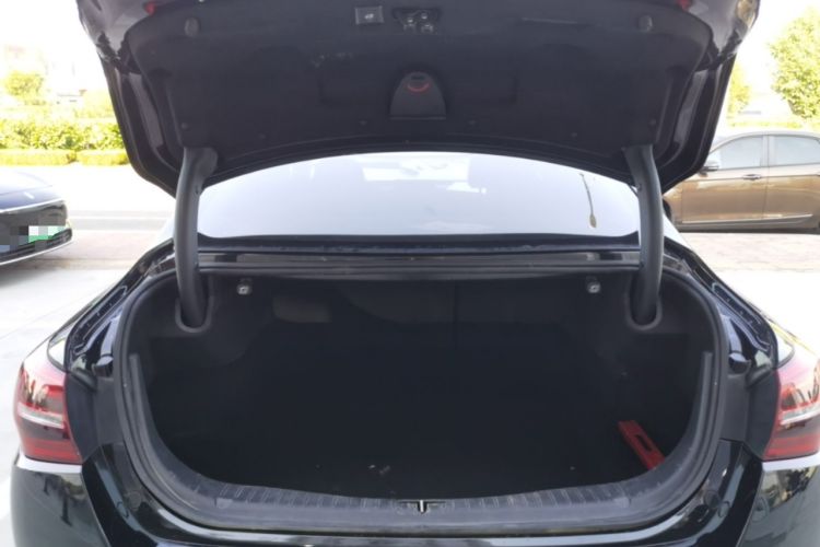 Used Hongqi H5 2022 Classic Model Facelift 1.5T DCT Qiyun Edition Trunk