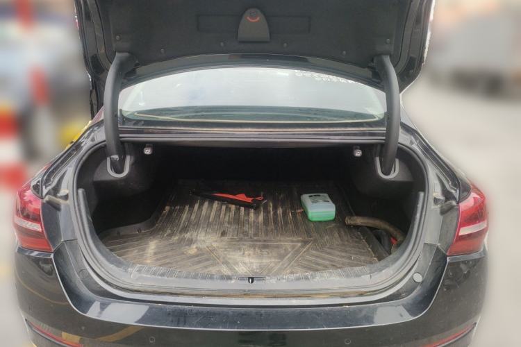 Used Hongqi H5 2022 Classic Model 1.5T DCT Flagship Edition Trunk