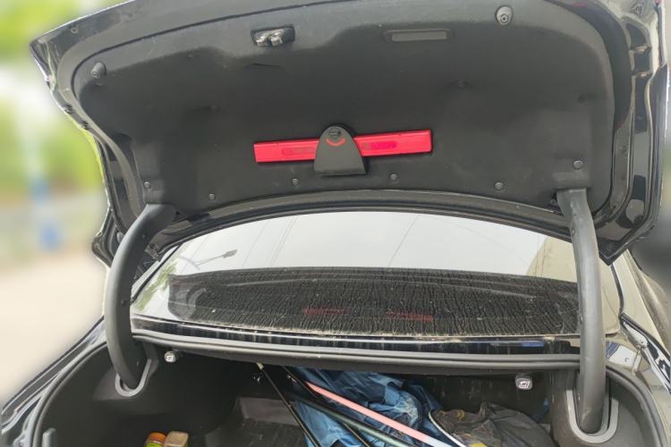 Used Hongqi H5 2022 Classic Model Facelift 1.8T Automatic Smart Connect Flagship Edition Trunk