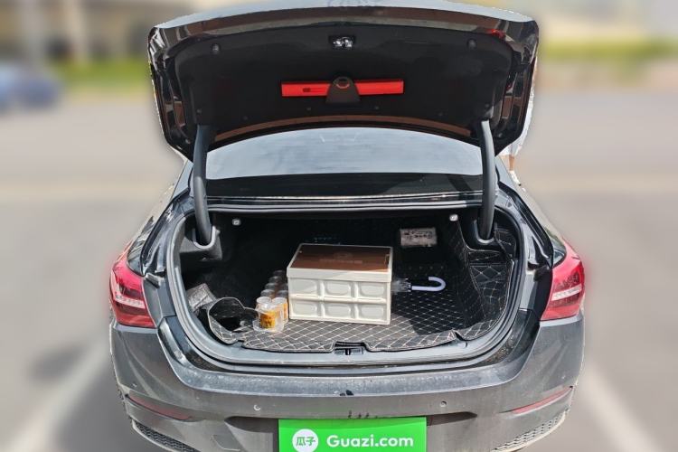 Used Hongqi H5 2022 Classic Model 1.8T Automatic Smart Connect Flagship Edition Trunk