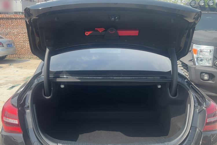 Used Hongqi H5 2022 Classic Model Facelift 1.8T Automatic Smart Connect Flagship Edition Trunk