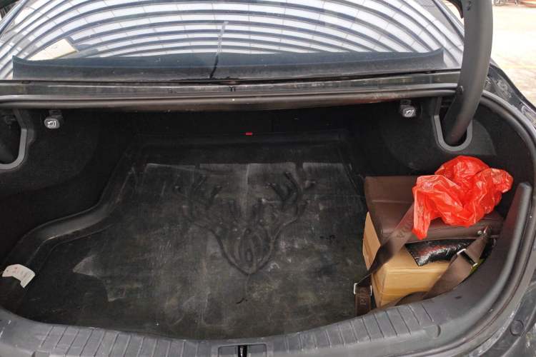 Used Hongqi H5 2022 Classic Model Facelift 1.5T DCT Qiyun Edition Trunk