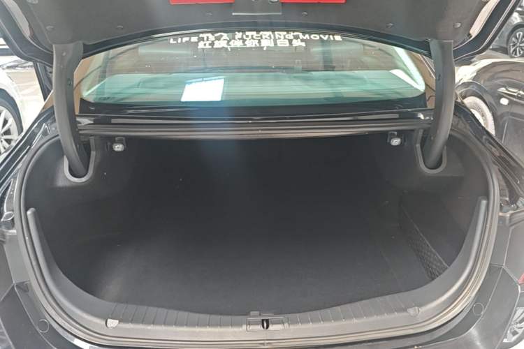 Used Hongqi H5 2022 Classic Model Facelift 1.5T DCT Qiyun Edition Trunk